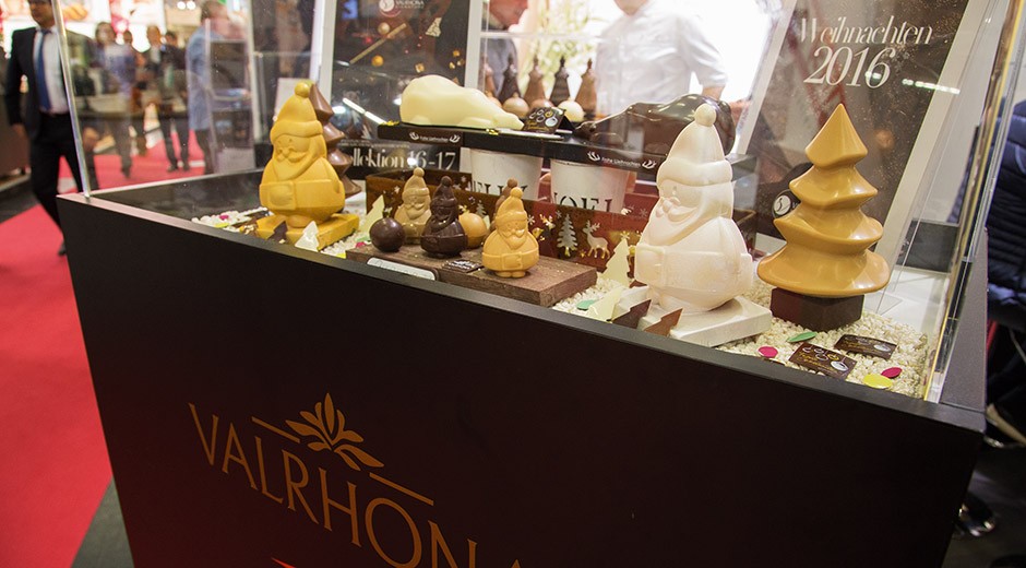 Wahre Kunstwerke aus Valrhona-Schokolade durften wir bei der Gastromesse „Alles für den Gast“ in Salzburg bewundern. Geschmackvolle, süße Hingucker!